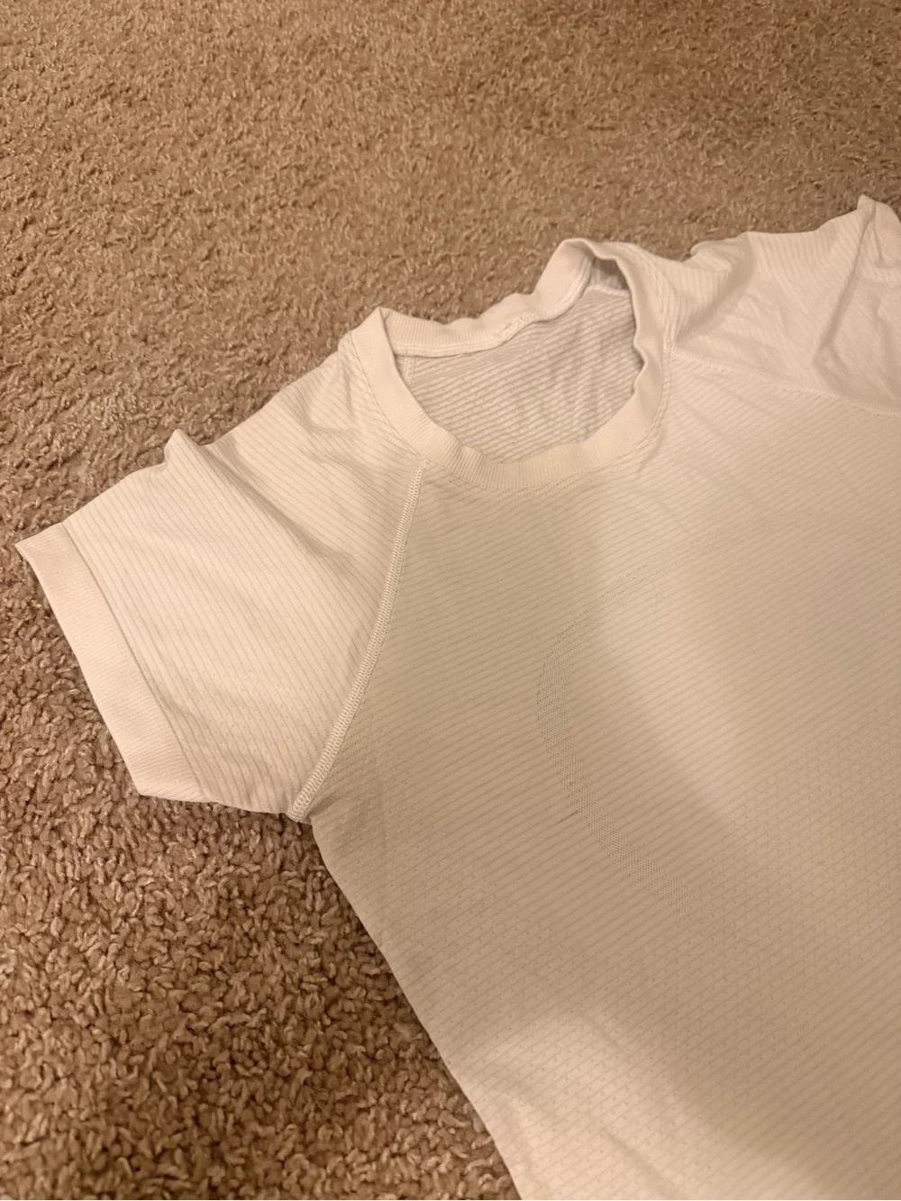 lululemon athletica White Swiftly Tech Short Sleeve Women's Performance Tee